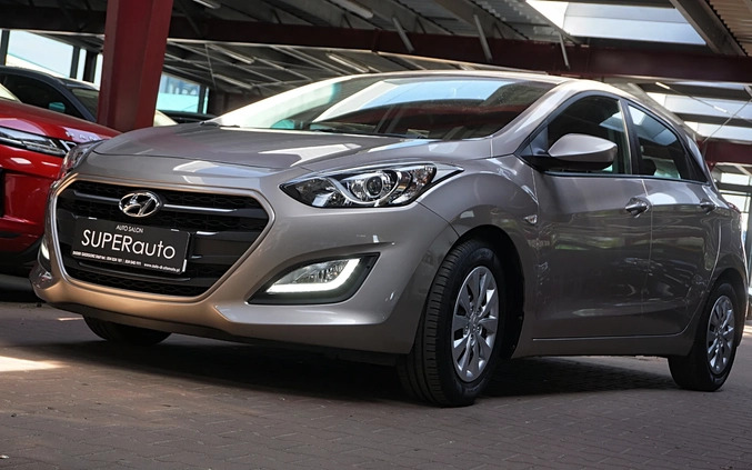 Hyundai I30 cena 48900 przebieg: 74800, rok produkcji 2016 z Golczewo małe 742